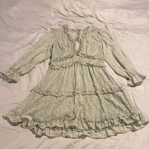 L Long Sleeve Open Back Flowy Dress